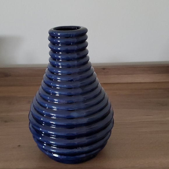 Decorative vase - Picture 2 of 2